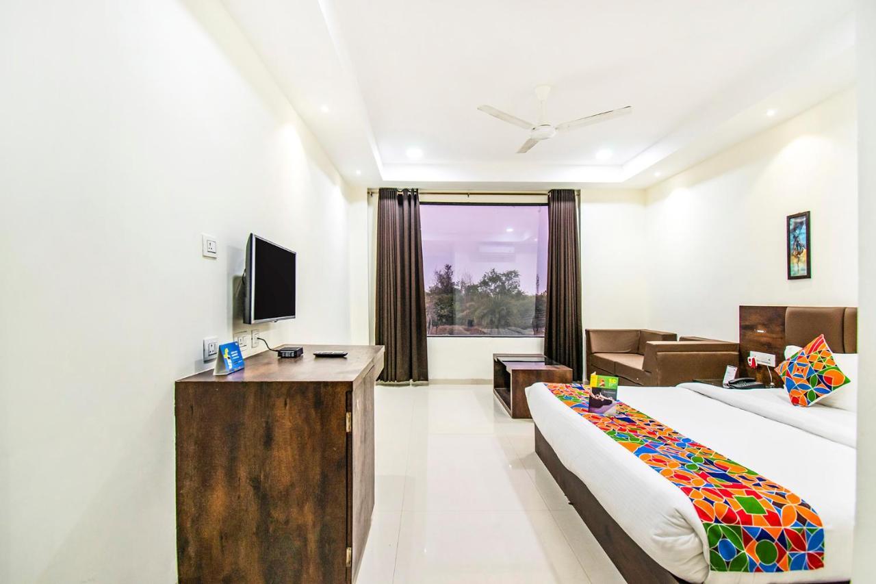Fabhotel Amrit Greens Indore Airport Exterior photo