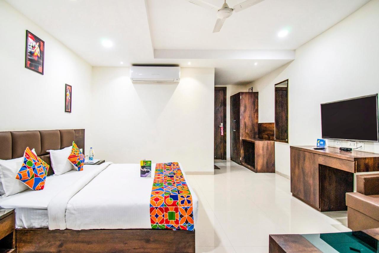 Fabhotel Amrit Greens Indore Airport Exterior photo