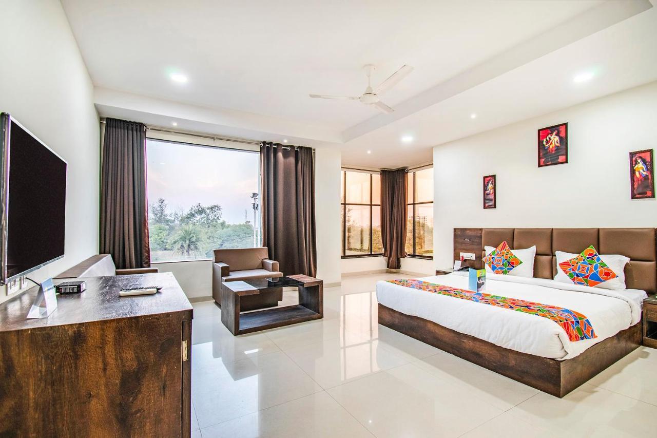 Fabhotel Amrit Greens Indore Airport Exterior photo